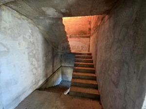 Casă / Vilă cu 5 camere de vânzare - imagine 9