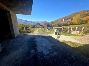 Casă / Vilă cu 5 camere de vânzare - imagine 11