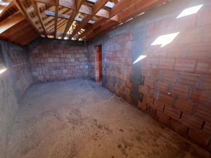 Casă / Vilă cu 5 camere de vânzare - imagine 19