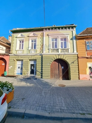 Apartament spațios cu 4 camere, zonă centrală – Sighișoara