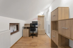 Apartament la casa cu 3 camere intr-o zona centrala - imagine 3