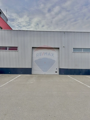 Hala de închiriat cu birouri în zona Micalaca