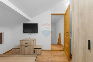 Apartament la casa cu 3 camere intr-o zona centrala - imagine 2