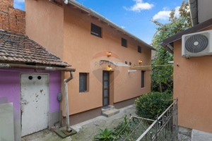 Apartament la casa cu 3 camere intr-o zona centrala - imagine 9