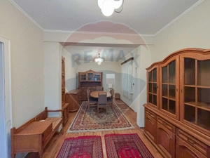 Casă / Vilă cu 5 camere de vânzare în Aleșd zona Ultracentral - imagine 4