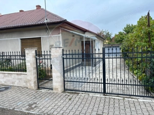 Casă / Vilă cu 5 camere de vânzare în Aleșd zona Ultracentral - imagine 12