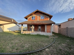 Casa individuala P+M Giroc. Strada linistita doar de case. Comsion 0 - imagine 2