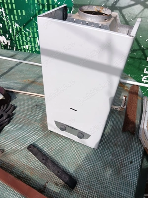 Instant apa calda pe gaz Ariston