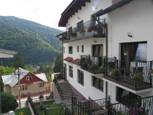 Hotel pensiune 21 camere vanzare in Prahova, Sinaia, Ultracentral