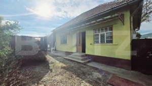 Casa individuala cu 2 camere, 740 mp teren, B dul Revolutiei - imagine 2