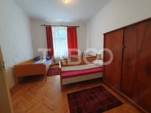 Casa de inchiriat zona Centrala 6 camere se inchiriaza si la muncitori - imagine 2