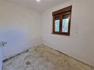 Resita Casa cu Teren privat 4670 Mp. - imagine 16
