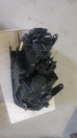 Far stânga Dacia Duster 2 facelift cod 260602287R