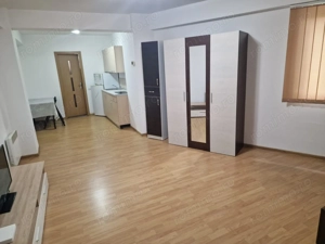 Garsonieră open-space de închiriat – disponibilă din 3 noiembrie 2025 - imagine 4