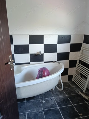 Vând casă Str fulger 