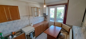 Vand apartament cu 2 camere la Sovata