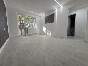 Apartament parter foarte luminos