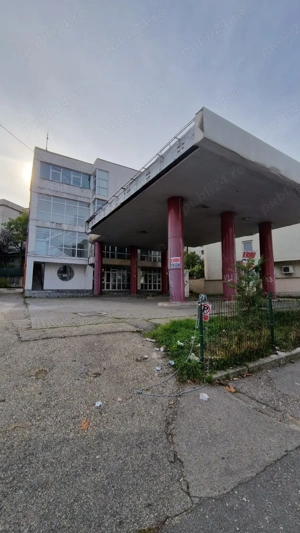 Cladire centrala pretabila clinica, showroom, birouri, servicii, etc. - imagine 3