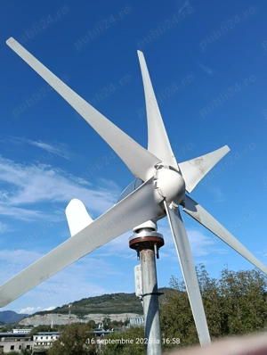 Generator eolian cu 6 pale