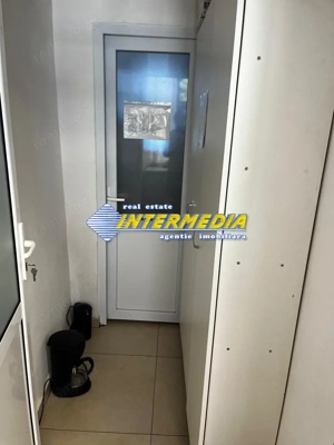 Spatiu comercial 50 mp in Cetate cu vad foarte bun finisat - imagine 2