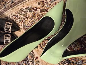 vind pantofi versace