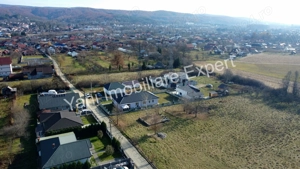 Casă de vânzare în Curtea de Argeș. - imagine 18