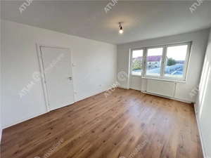 Apartament cu 2 camere balcon amplasat la etajul 2 din 4 zona Terezian