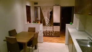 Apartament cu 3 camere la etaj intermediar, zona Bucovina - imagine 2