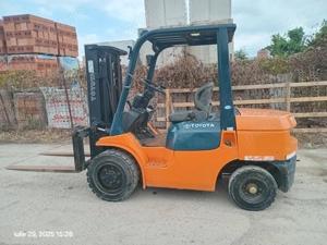 Stivuitor Toyota - imagine 4