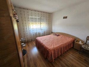 Apartament cu 3 camere, de vânzare în Curtea de Argeș.