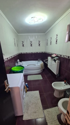 Casă de vânzare în comuna Corbeni, sat Oeștii Pământeni, Județ Argeș. - imagine 14