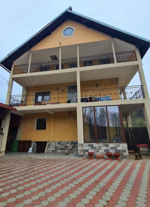 Casă de vânzare în comuna Corbeni, sat Oeștii Pământeni, Județ Argeș. - imagine 16