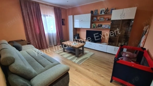 Casă de vânzare în comuna Corbeni, sat Oeștii Pământeni, Județ Argeș. - imagine 2