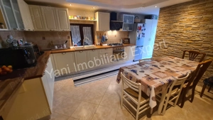 Casă de vânzare în comuna Corbeni, sat Oeștii Pământeni, Județ Argeș. - imagine 4