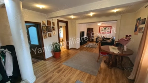 Casă de vânzare în comuna Corbeni, sat Oeștii Pământeni, Județ Argeș. - imagine 3