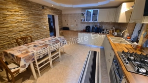 Casă de vânzare în comuna Corbeni, sat Oeștii Pământeni, Județ Argeș. - imagine 5