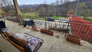 Casă de vânzare în comuna Corbeni, sat Oeștii Pământeni, Județ Argeș. - imagine 13