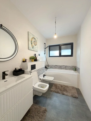CASA DE LUX - 400.000 Euro - GHIRODA - imagine 16