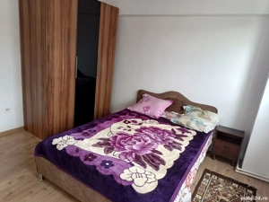 închiriez apartament 3 cam - imagine 2