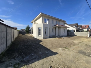 Casă individuală   locație centrală   toate utilitățile   la asfalt   Moșnița Veche - imagine 3 Casă individuală   locație centrală   toate utilitățile   la asfalt   Moșnița Veche - imagine 3