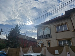 De închiriat   Clădire reprezentativă, pretabilă pentru grădiniță, clinica, birouri sau scoala. - imagine 8