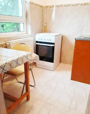 Inchiriez garsoniera in zona Democratiei, Sud, Ploiesti - imagine 5