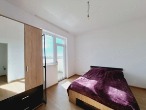 In oras, zona BRAYTIM. Penthouse cu 3 camere. Model cu 2 bai si dressing. - imagine 15