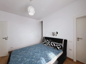 In oras, zona BRAYTIM. Penthouse cu 3 camere. Model cu 2 bai si dressing. - imagine 13