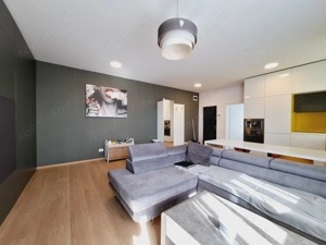 In oras, zona BRAYTIM. Penthouse cu 3 camere. Model cu 2 bai si dressing. - imagine 5