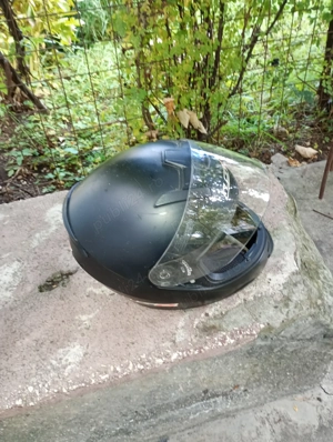 Casca de vânzare 200Ron negociabil usor - imagine 3 Casca de vânzare 200Ron negociabil usor - imagine 3