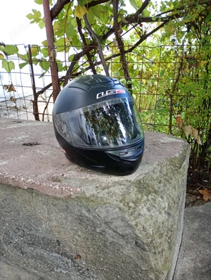 Casca de vânzare 200Ron negociabil usor - imagine 2 Casca de vânzare 200Ron negociabil usor - imagine 2
