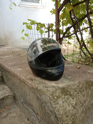 Casca de vânzare 200Ron negociabil usor - imagine 4 Casca de vânzare 200Ron negociabil usor - imagine 4