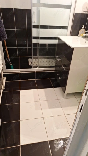 Închiriez apartament 