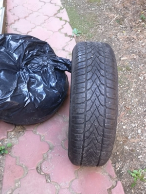Vind 2 anvelopele Semperit, iarna m+s, 195 65 15, cu geanta de tablă, aproape noi.  - imagine 4